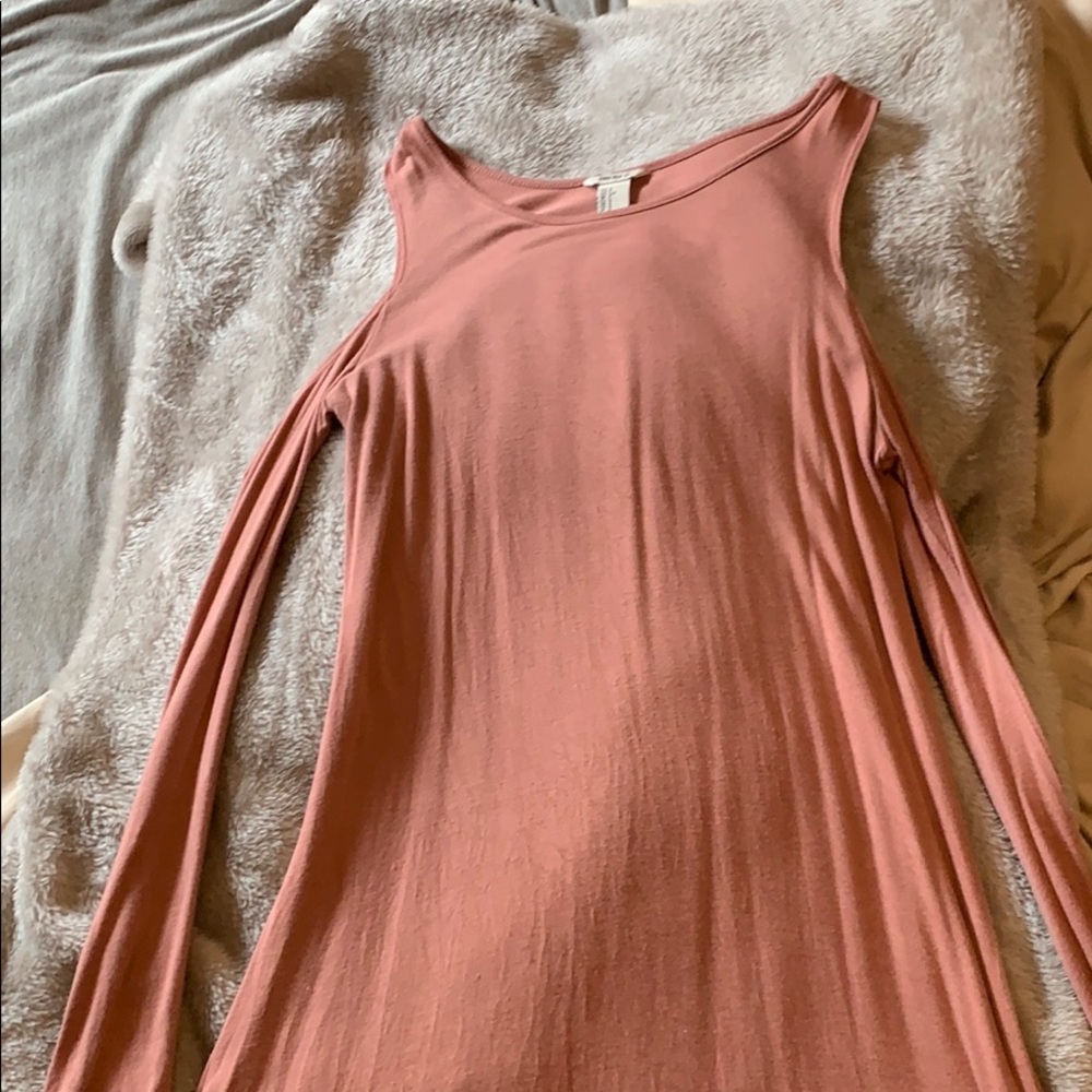 Open shoulder dress!